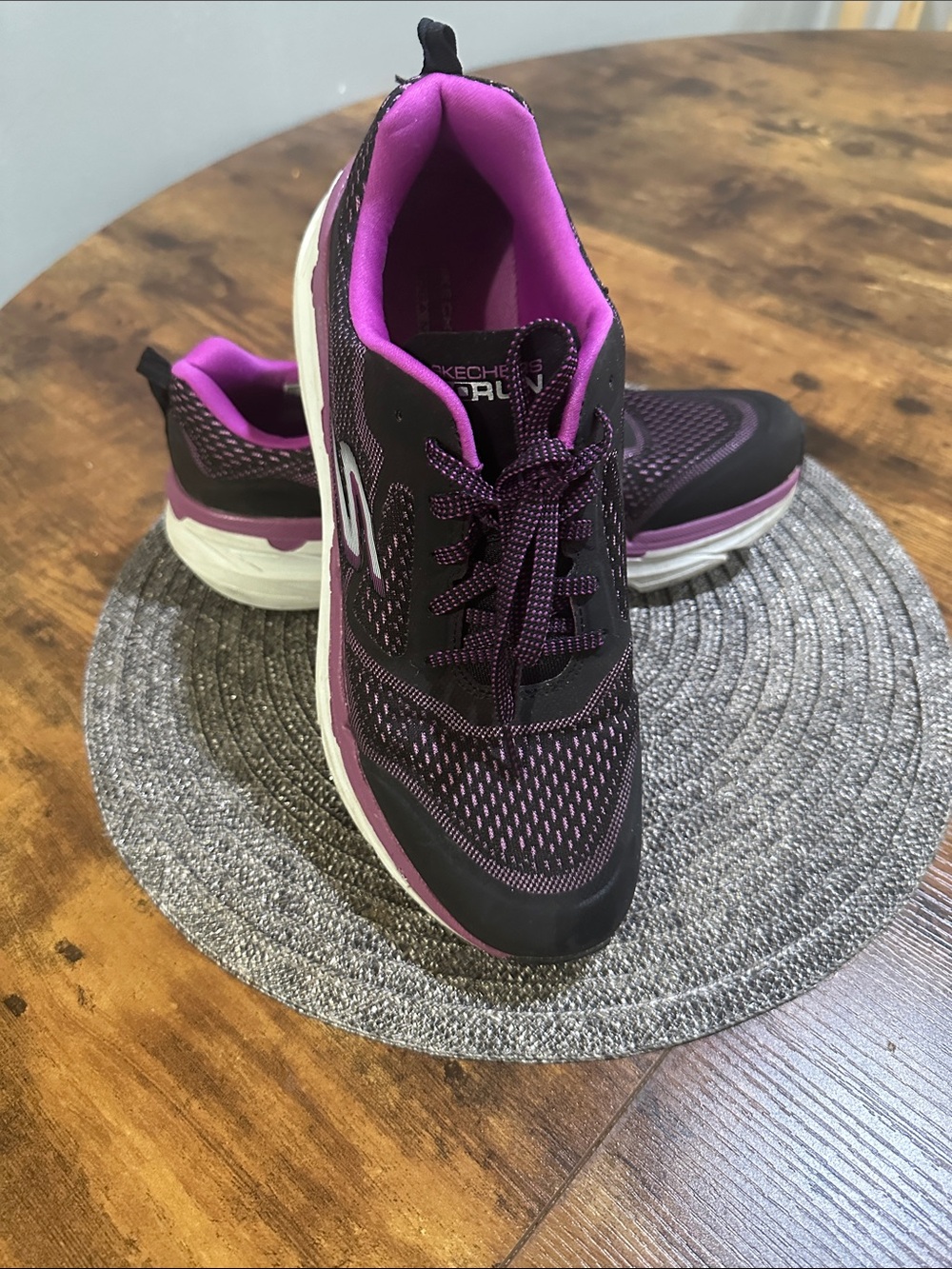 Skechers Women's Black and Fuchsia Athletic Sneakers